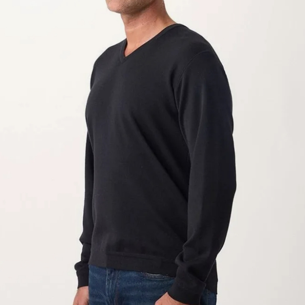 St. Croix Knits Men's Black V-Neck Sweater Medium 100% Merino Wool EOC Prep Golf